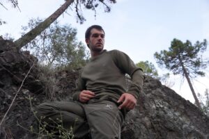 Scopri la nuova felpa Shore di Konustex: comfort e libertà di movimento